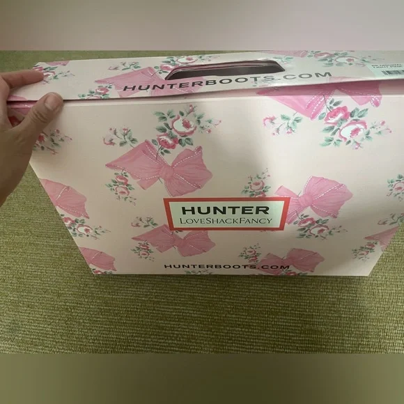 Love shack fancy collab x Hunter rainboots - sz 5 big kids - Picture 10 of 15
